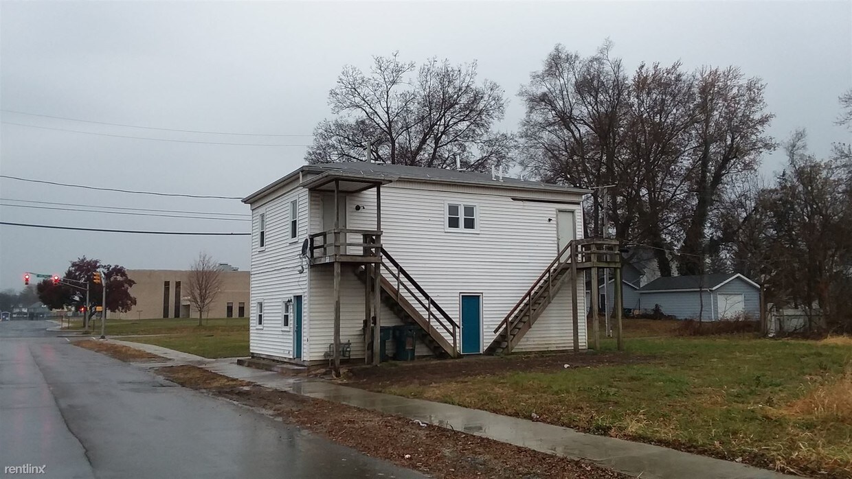 Primary Photo - 110 E Columbus Ave