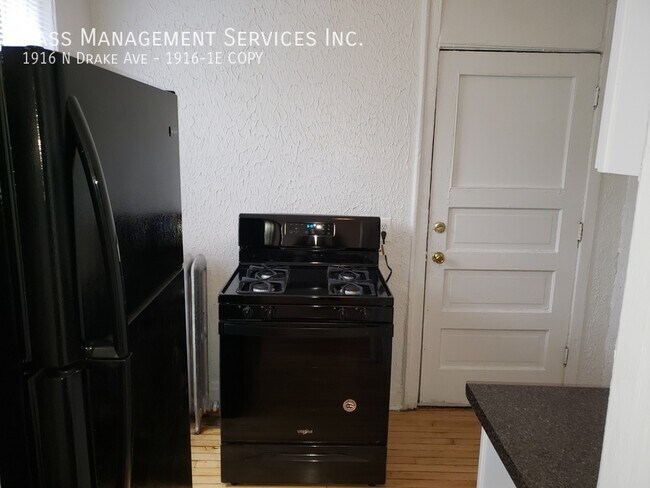 Foto del edificio - Logan Square 2bdrm/1bath unit with heat in...