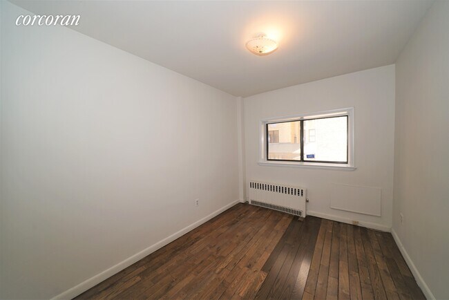Building Photo - 59 E 74th St
