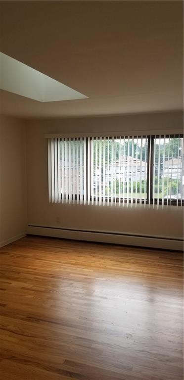 Foto del edificio - 870 Manor Rd