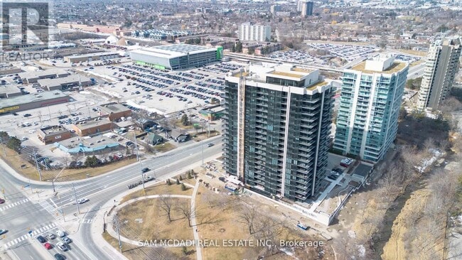 Building Photo - 1035 Southdown Rd