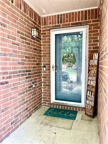 Foto del edificio - 1116 Willow Tree Dr