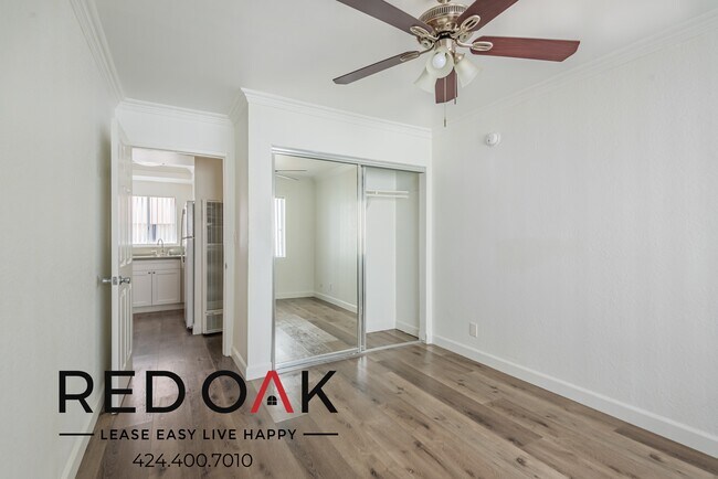 Foto del edificio - 4069 Oakwood Ave