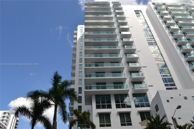 Foto del edificio - 333 NE 24th St