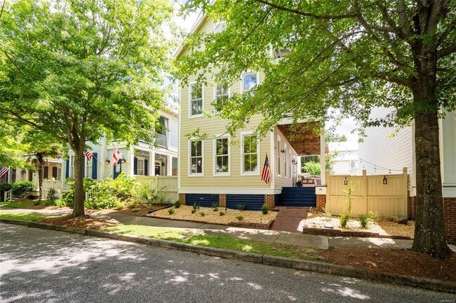 Building Photo - 48 Bright Spot St