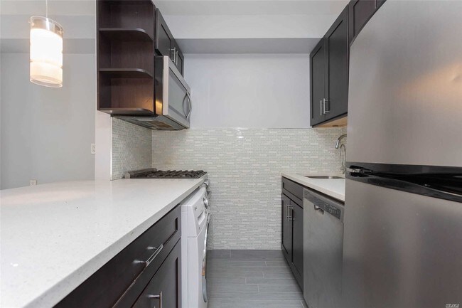 Foto del edificio - 21-22-22 29th St