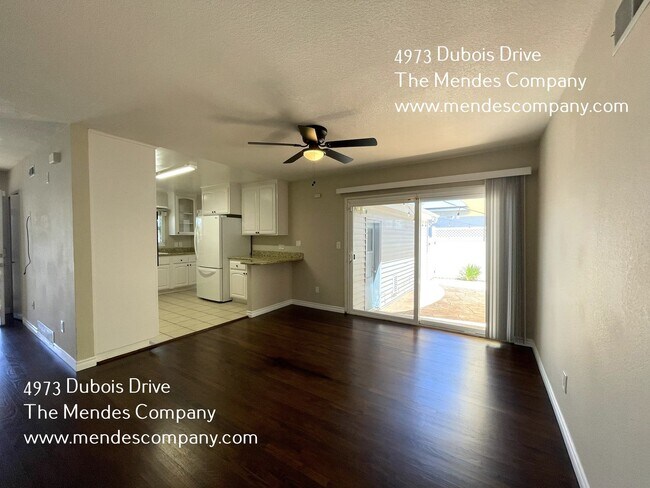 Foto del edificio - 4973 Dubois Dr