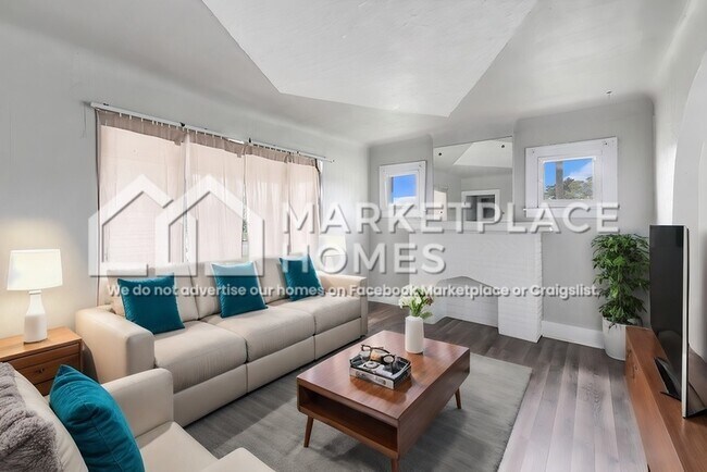 Foto del edificio - 15457 Cloverlawn Ave
