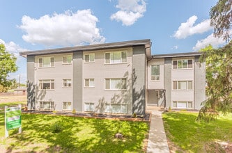 Building Photo - Michael Manor