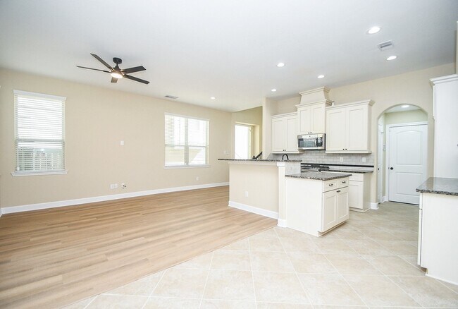 Foto del edificio - 23310 Isola St