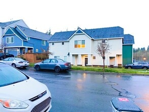 Building Photo - 21763 SW Vintner Ln