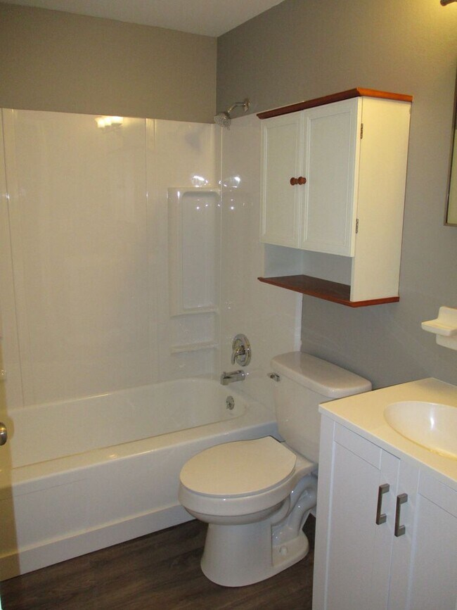 Foto del edificio - Huber 3 bedroom/1 bath Single-Story home