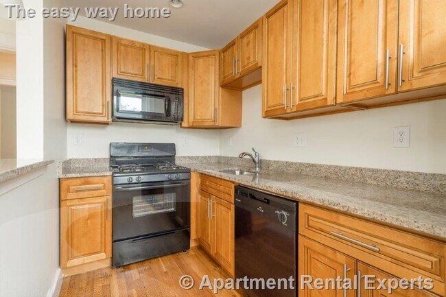 Foto del edificio - 136 Highland Ave