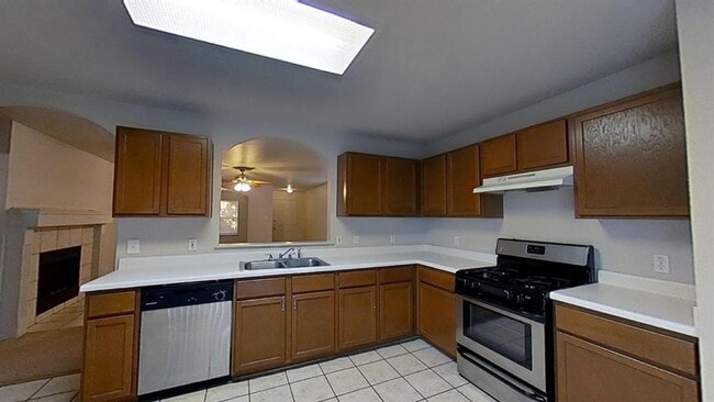 Foto del edificio - 1200 Hughmont Dr