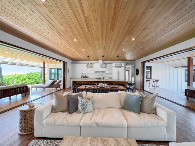 Building Photo - Modern Beachfront Estate w/Private Pool/Sp...
