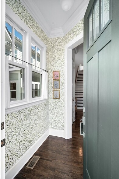 Building Photo - 1043 Calico St