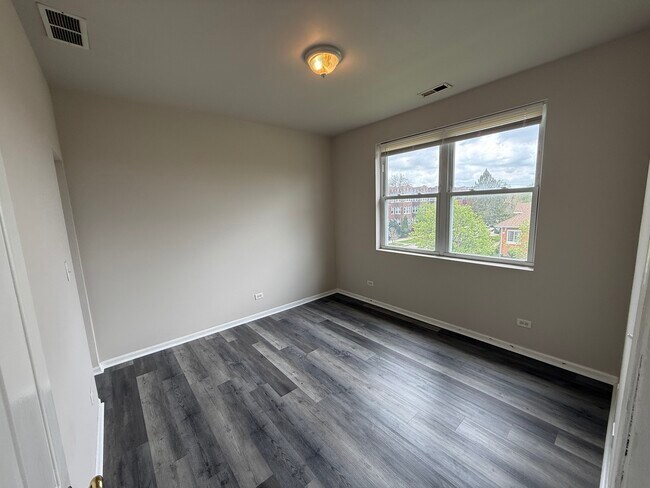 Foto del edificio - 7952 S Carpenter St