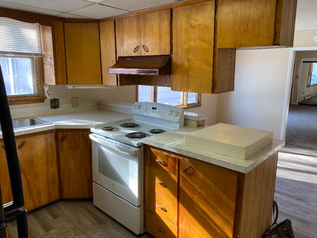 Building Photo - 217 Central Ave S