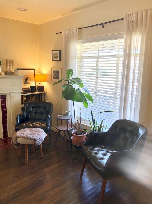 Photo - 209-211 Tennant Apartment