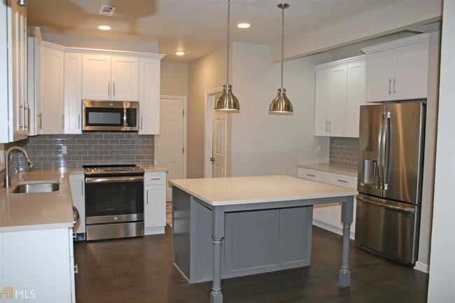 Building Photo - 406 Burgess Point
