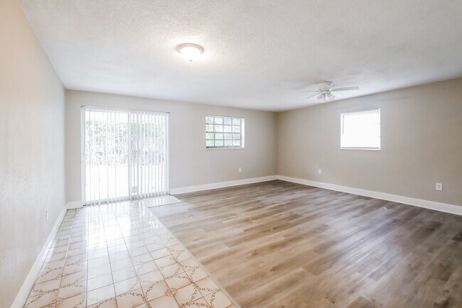 Building Photo - 20805 NW 38th Ave