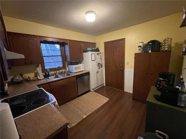 Foto del edificio - 7048 Steepleview Rd