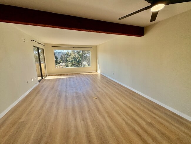 Foto del edificio - 6816 Hyde Park Dr