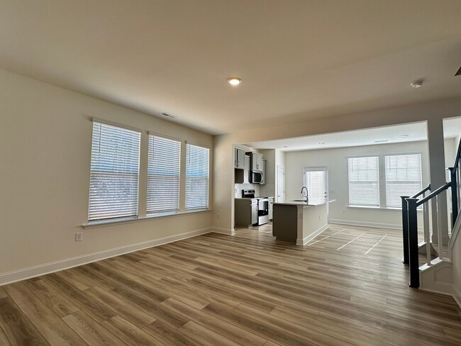 Building Photo - Spacious End Unit Townhome *New Constructi...