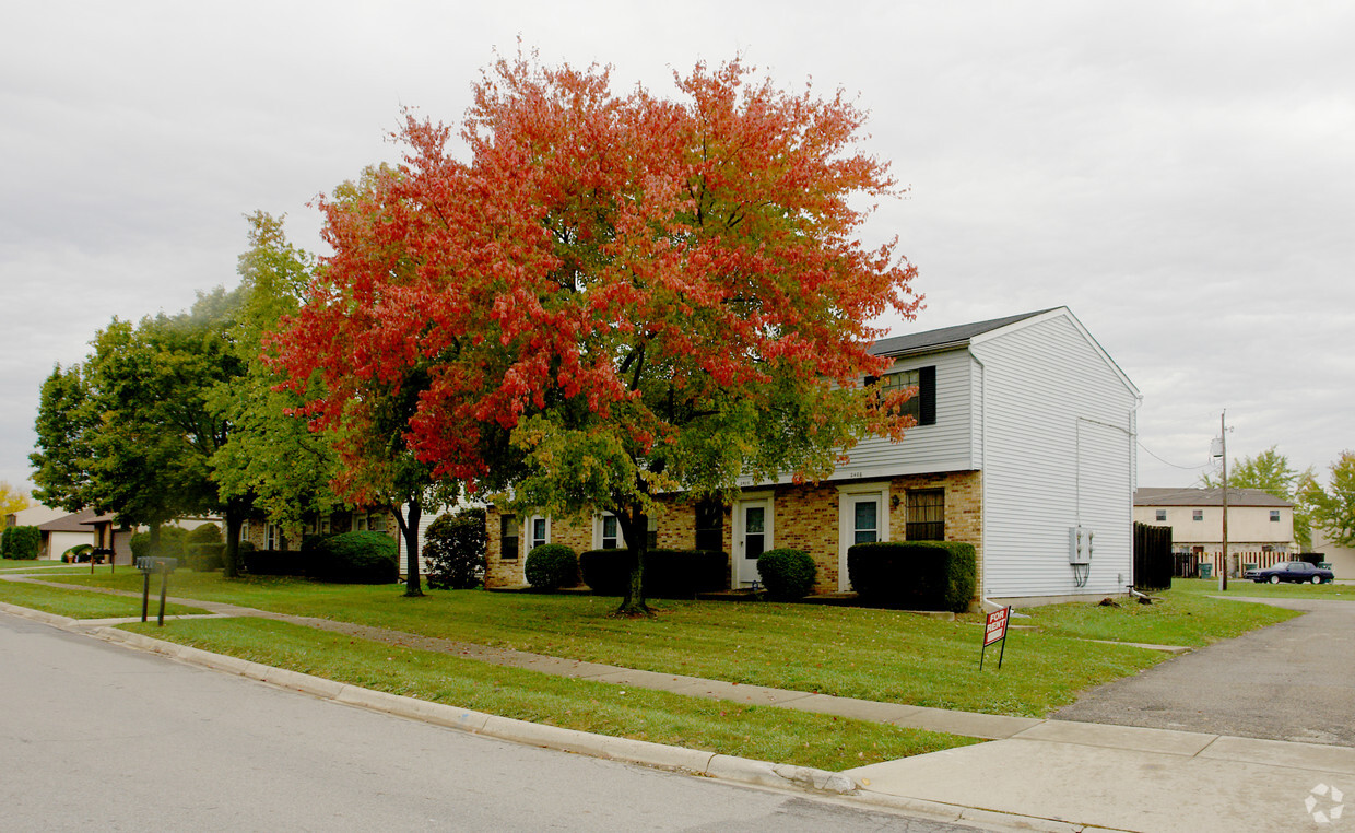 Building Photo - 2388-2436 Laurelwood Dr