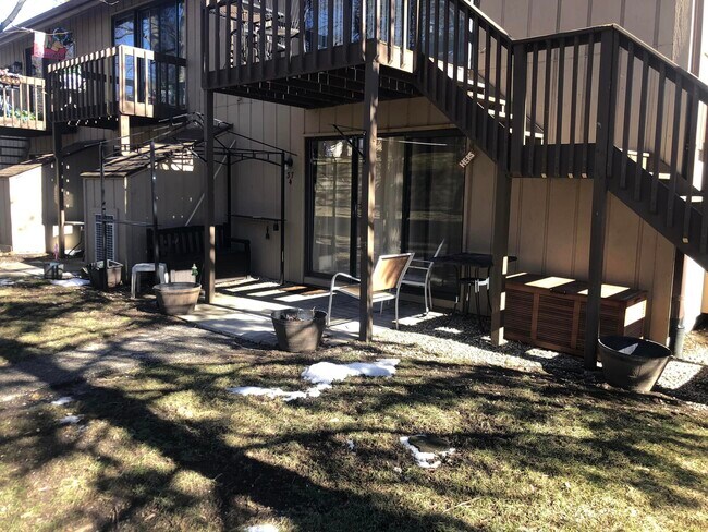 Foto del edificio - 6800 State Park Rd
