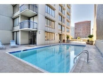 Foto del edificio - Beautiful bright One Bedroom Condo With a ...
