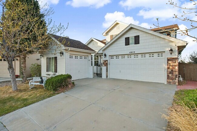 Foto del edificio - 4953 Huntwick Pl