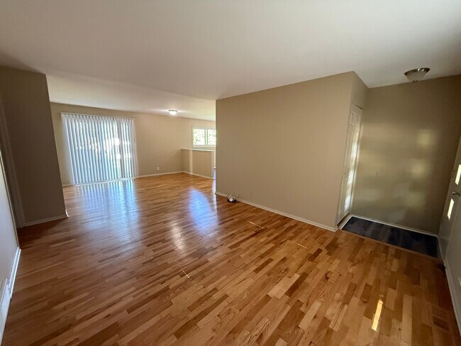 Foto del edificio - 1729 Carlton Ave NE