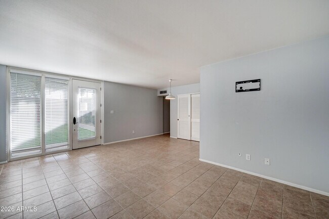 Foto del edificio - 4204 N 38th St