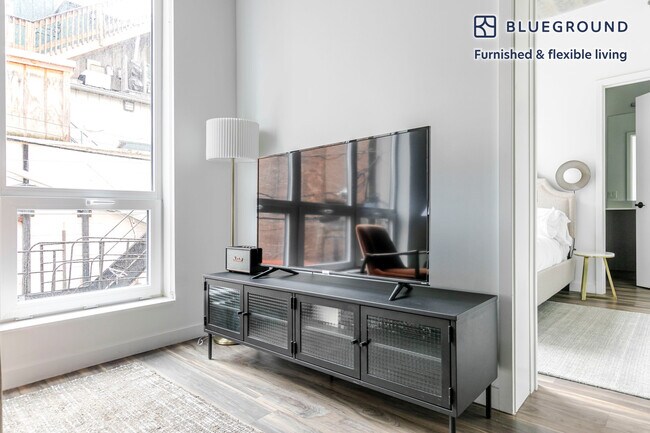 Foto del edificio - 61 W Erie St