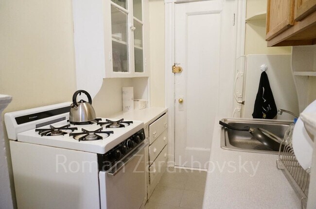 Foto del edificio - 219 Kelton St