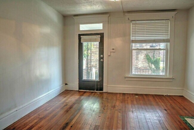 Foto del edificio - 72 Euclid Ave