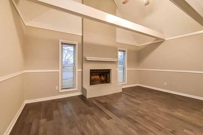 Building Photo - 6533 Castle View Cove
