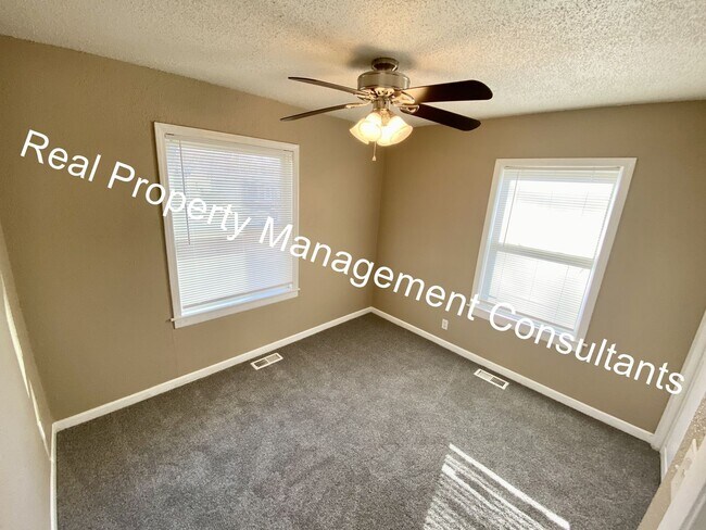 Foto del edificio - 6306 E 152nd St