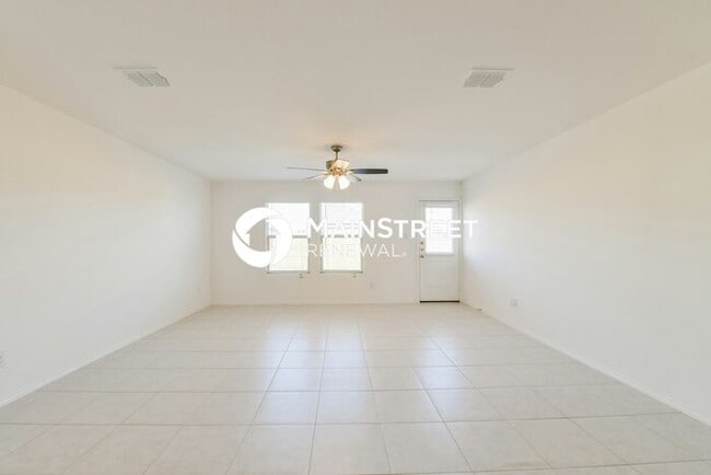 Foto del edificio - 3 Bedroom Pet-Friendly Home in Fort Worth, TX with Main Street Renewal