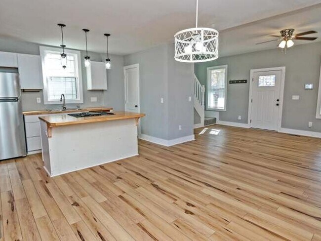 Foto del edificio - 1576 Greenway Ave