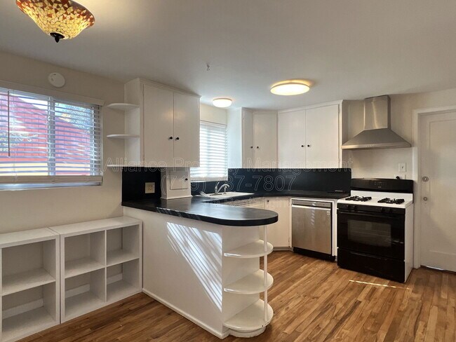 Foto del edificio - 322 Farragut Ave