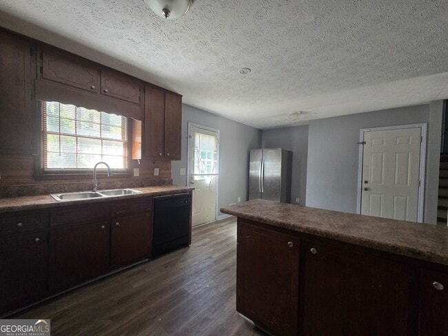 Foto del edificio - 6577 Ardmoor Dr