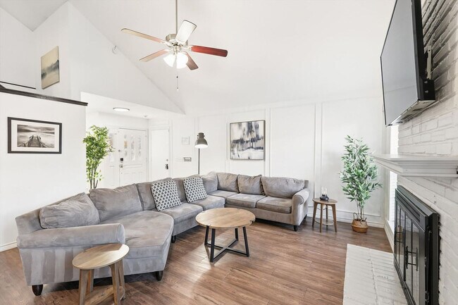 Foto del edificio - 3533 Arbuckle Dr