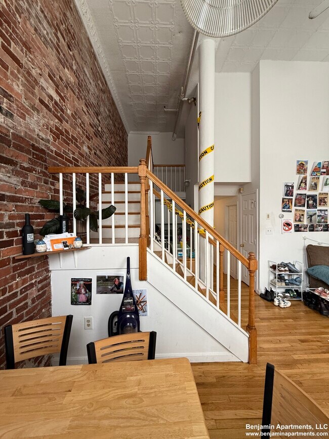 Building Photo - 168 Northampton St