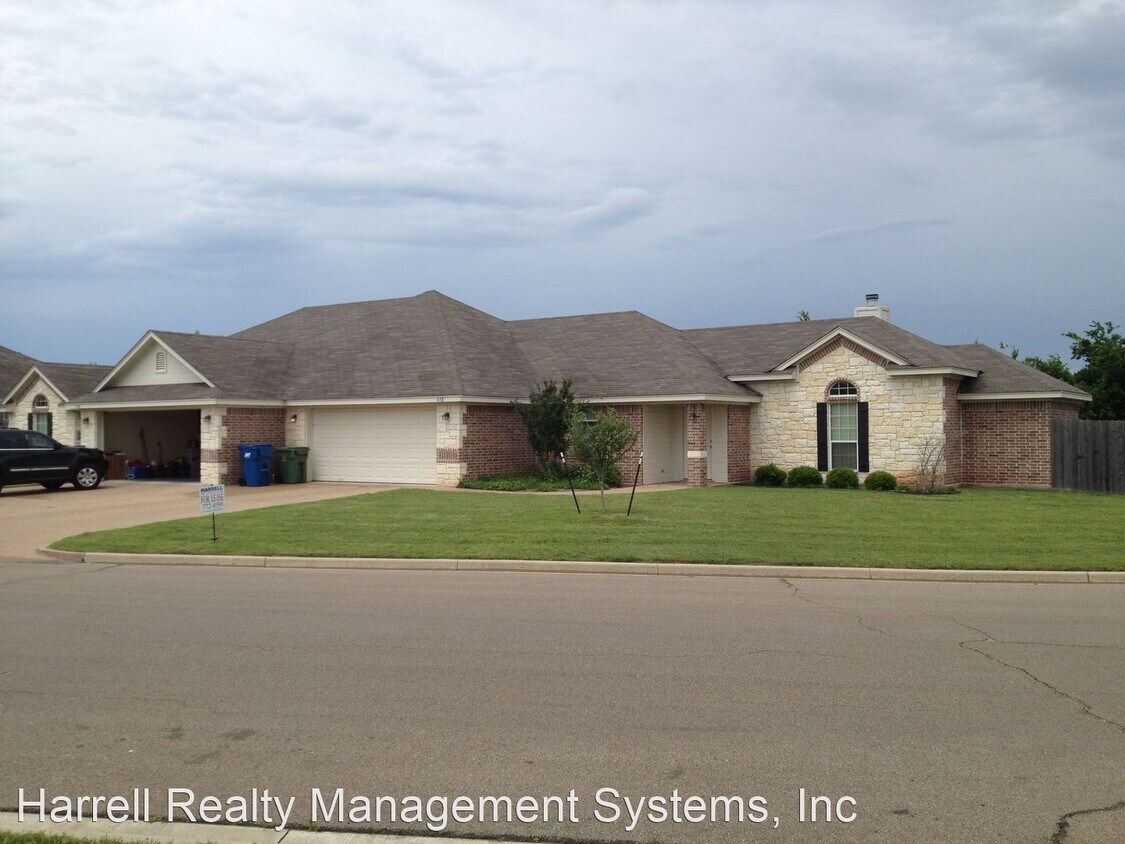 438 Park Place Dr, Hewitt, TX 76643 House Rental in Hewitt, TX