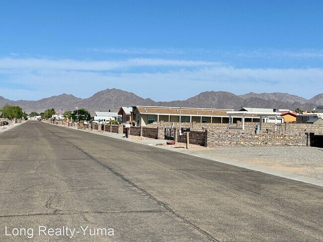 Foto del edificio - 1 br, 1 bath House - 12571 E. 45th Ln