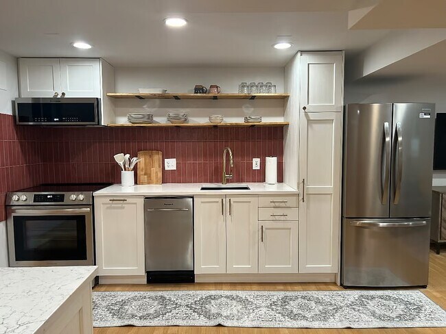 Foto del edificio - 632 NE Russell St