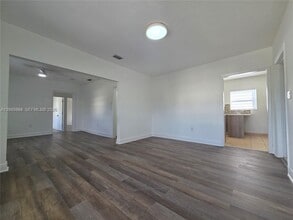 Building Photo - 6240 SW 21st St