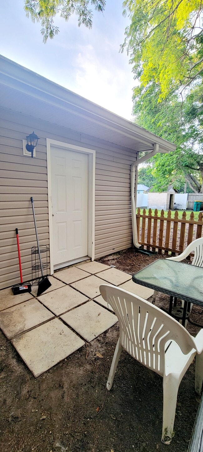 Photo - 2007 Crawford Ave House